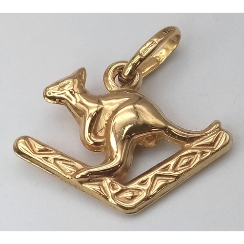 1068 - 9K YELLOW GOLD, AUSTRALIAN THEMED, KANGEROO ON A BOOMERANG CHARM/PENDANT.
WEIGHS 0.7G AND MEASURES 2... 