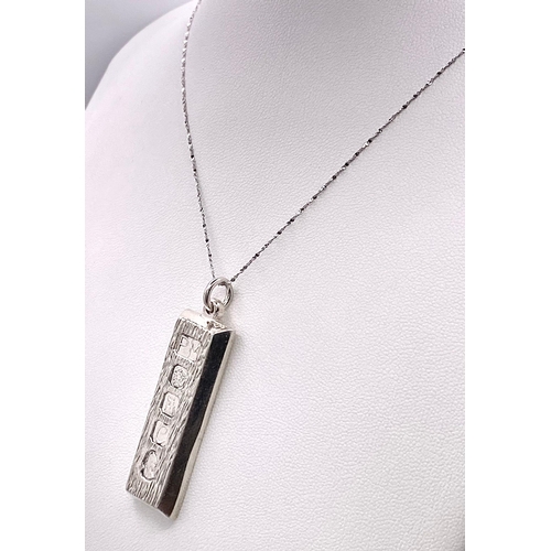 683 - A Vintage, Hallmarked 1977 Jubilee Silver Bark Pattern Ingot Pendant
Necklace. 45cm Sterling Silver ... 