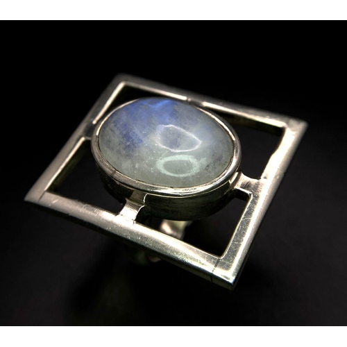 717 - A Vintage and Unique, Modernist Design, Sterling Silver & Moonstone
Cabochon Ring Size O. Moonstone ... 