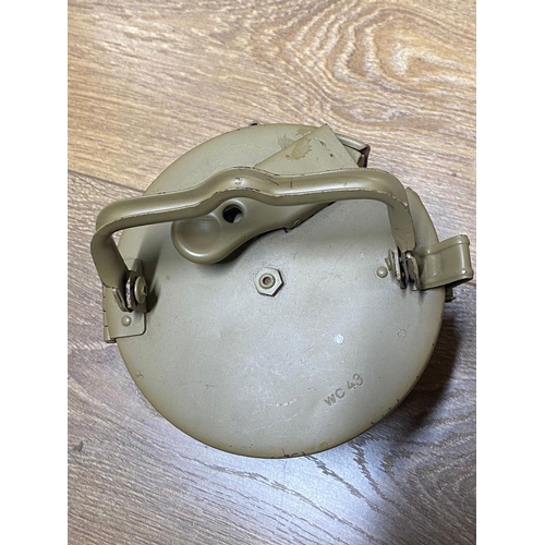 1593 - A WW2 German MG 34/42 Gun, Afrika Korp Drum Magazine Carrying Case - Markings of WC43 on lid. ML565