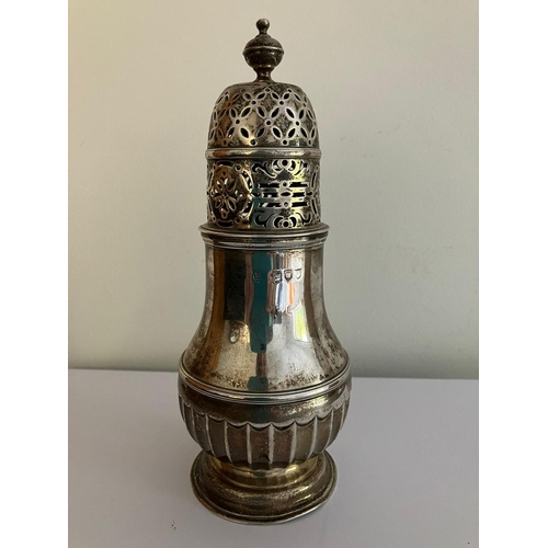 188 - Rare HUNT and ROSKELL SUGAR SHAKER with full hallmark for London 1895.  Tall Lighthouse shape 18cm. ... 