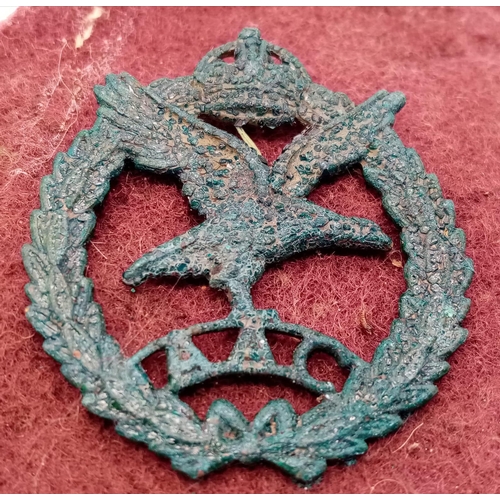 635 - WW2 Relic Army Air Corps Cap Badge and Beret Fragment reputedly found in Normandy, France.