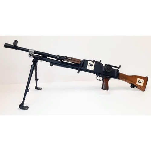 318 - A DEACTIVATED BREN GUN WITH INTEGRAL SPRING LOADED SUPPORT FEET . THIS ACTUAL GUN WAS USED FOR TRAIN... 