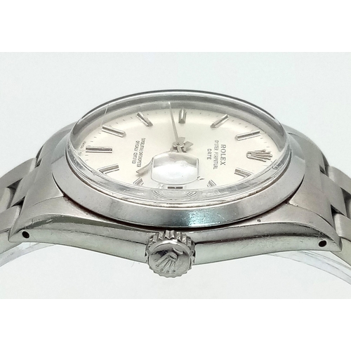 578 - A ROLEX OYSTER PERPETUAL DATE GENTS WATCH IN STAINLESS STEEL WITH SILVERTONE DIAL IN VERY GOOD CONDI... 