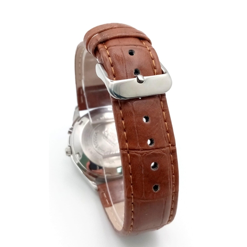 842 - A Vintage Orient Day Pointer Automatic Gents Watch. Brown leather strap. Stainless steel case - 37mm... 