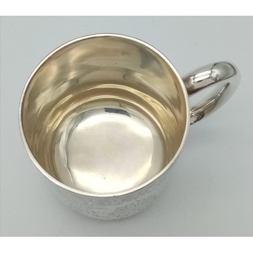 847 - A BEAUTIFULLY HAND ENGRAVED SOLID SILVER TANKARD DATED 1877 AND MADE IN LONDON BY EBINEZER COKER, IN... 