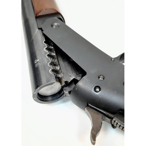 882 - A HARRINGTON AND RICHARDSON 10 GUAGE SINGLE BARREL SHOT GUN .COMES WITH DEACTIVATION CERTIFICATE. UK... 