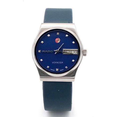 960 - A Vintage Rado Voyager Automatic Gents Watch. Blue leather strap. Stainless steel case - 31mm. Blue ... 