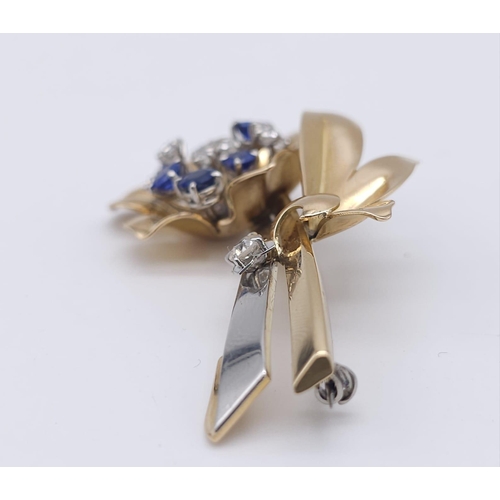 269 - 18K ROSE & YELLOW GOLD, DIAMOND & SAPPHIRE SET BROOCH, APPROX 0.60CT DIAMONDS AND BEAUTIFUL SAPPHIRE... 