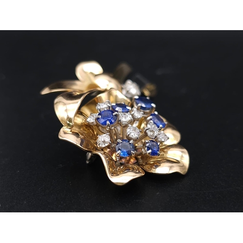 269 - 18K ROSE & YELLOW GOLD, DIAMOND & SAPPHIRE SET BROOCH, APPROX 0.60CT DIAMONDS AND BEAUTIFUL SAPPHIRE... 