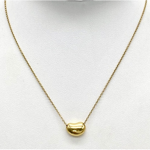 375 - GENUINE TIFFANY & CO YELLOW GOLD ELSA PERETTI DESIGNED BEAN PENDANT & CHAIN, TOTAL WEIGHT 5.4G