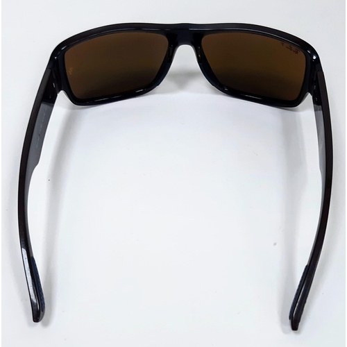 1669 - A Pair of Ray-Ban Polarised Sunglasses. With case.