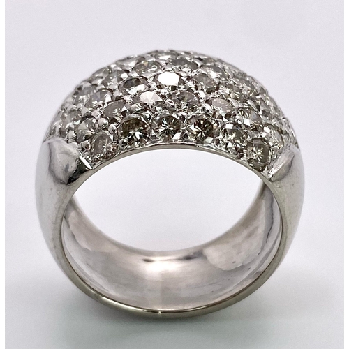 515 - A fabulous, 18KT White Gold, Diamond Paved Ring.
A real 'head-turner' of a ring.
Size: N
Weight: 11.... 