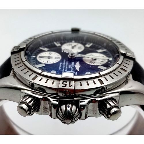 622 - A BREITLING CHRONOGRAPH WITH 3 SUBDIALS AND DATE BOX , AUTOMATIC AND ON THE ORIGINAL BREITLING BLACK... 