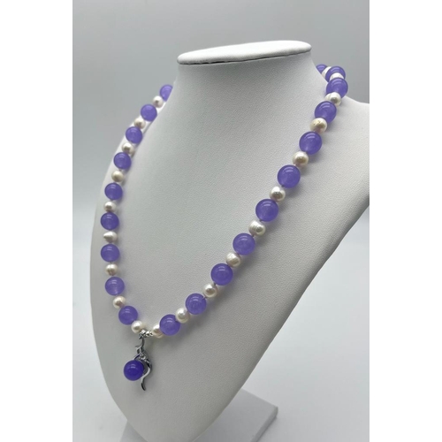 1362 - A White Akoya Pearl and Purple Alexandrite Necklace with Drop Pendant. 44cm necklace length. Pearls ... 