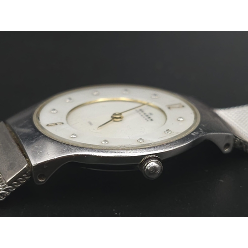 890 - A Skagen of Denmark Quartz Ladies Watch. Stainless steel bracelet and case - 28mm. Mother of pearl d... 