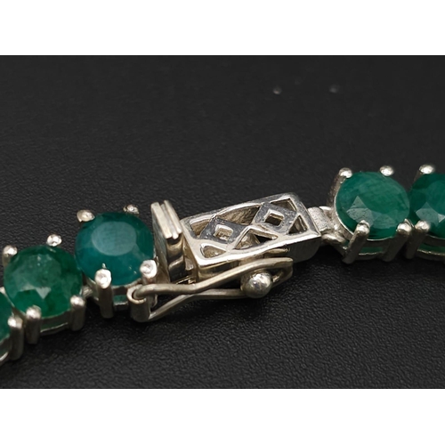 1330 - A iridescent Emerald gemstone, Sterling Silver, Tennis Necklace. Measures 42cm in length and weighs ... 