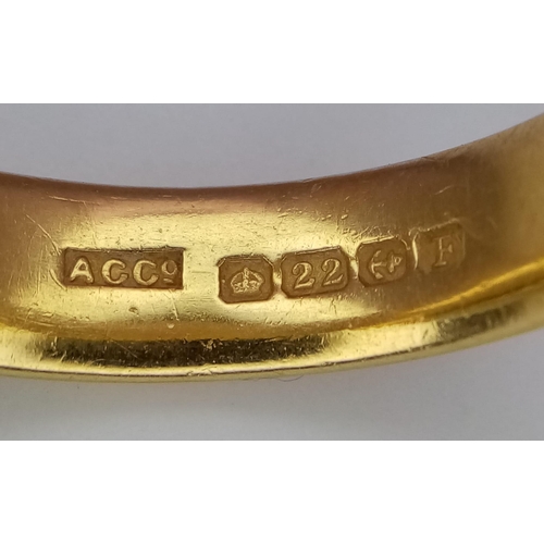 1603 - A Vintage 22k Yellow Gold Band Ring. 5mm width. Full UK hallmarks. Size R. 8.3g weight.