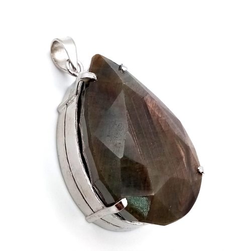 2894 - A Large 120ct Agate and 925 Sterling Silver Pendant. 6cm. 87g total weight. Comes with a presentatio... 