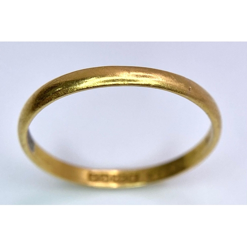 2895 - A 22K Yellow Gold Vintage Band Ring. 1.52g weight.