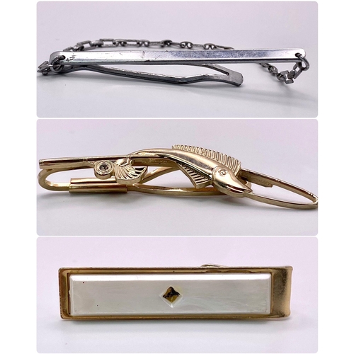 946 - A Collection of Vintage Tie Clips.
Three clips in total, circa 1930-1950, including one Stratton Imi... 