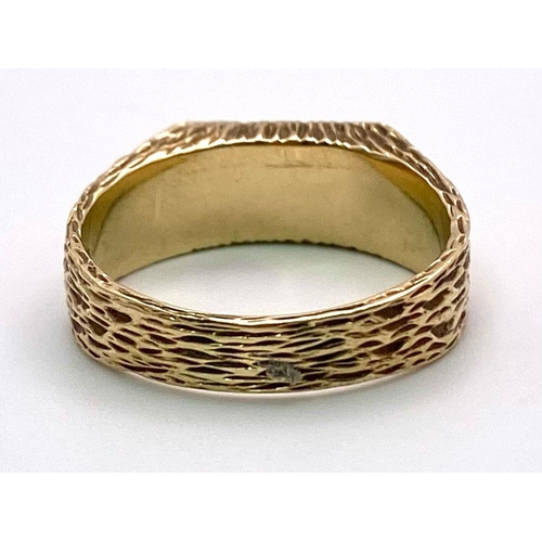 848 - A Vintage 9K Yellow Gold and Diamond Signet Ring with Bark-Effect Decoration Throughout. Size Q/R. 6... 