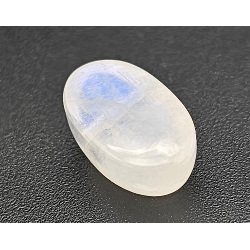 799 - A 5.50 Ct Natural Rainbow Moonstone in Oval Shape come with GLI Certification.