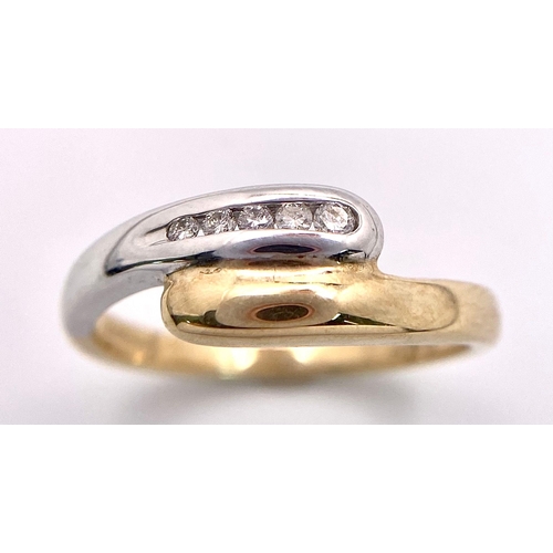 276 - 9k white & yellow gold, diamond set twist ring.
2.7g, size O (dia:0.08ct)

SH2652H