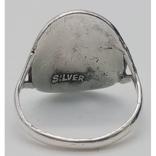 379 - STERLING SILVER ST CHRISTOPHER RING.
SIZE: I
WEIGHT: 2.2G

SC 8060