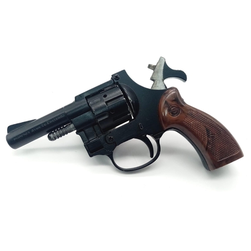 513 - Italian made, BLANK firing revolver with 2.5 inch barrel. Seven shot and measures 17cm long.
See pho... 