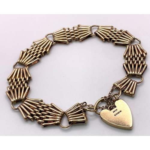 64 - 9k yellow gold gate bracelet.
18.4g, approximately 20cm length.

SH1283I