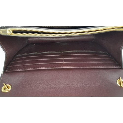 472 - A Mulberry Khaki Darley Bag. Leather exterior, with gold toned hardware, detachable chain strap, zip... 