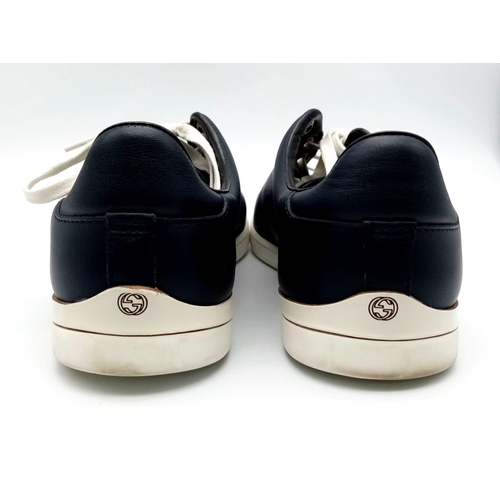 135 - A Pair of Gucci Blue Leather Sneakers. Size 37 1/2. In good condition but please see photos. Ref: 15... 