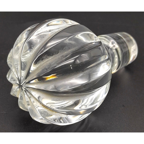 141 - A BEAUTIFUL HEAVY CUT GLASS DECANTER WITH A SOLID SILVER COLLAR AND HALLMARKED BIRMINGHAM 1992 , STA... 