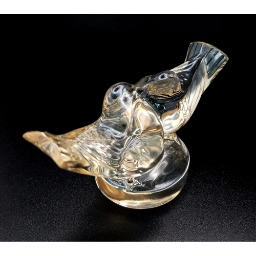 191 - A Beautifully Hand Crafted Genuine Lalique Crystal Love Birds Statue in new condition. In Original B... 