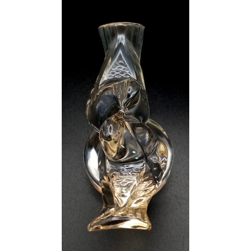 191 - A Beautifully Hand Crafted Genuine Lalique Crystal Love Birds Statue in new condition. In Original B... 