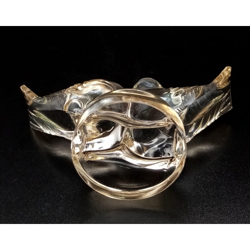 191 - A Beautifully Hand Crafted Genuine Lalique Crystal Love Birds Statue in new condition. In Original B... 