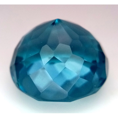 337 - A Beautiful 38ct Ice-Blue Round Cut Aquamarine Gemstone. Well-faceted with a trillion base. No visib... 