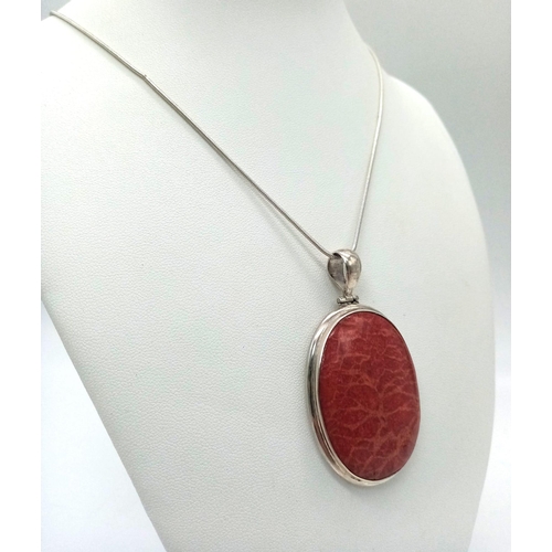 454 - A Vintage and Unique Sterling Silver Brecciated Jasper Cabochon Pendant Necklace. 56cm Length Sterli... 