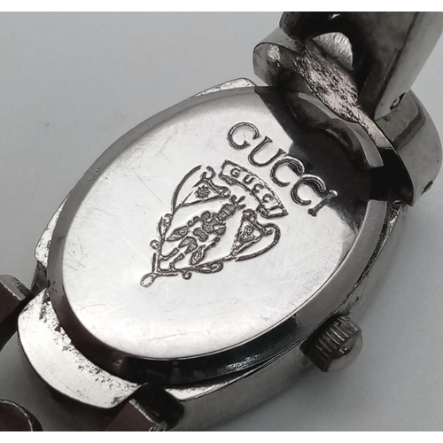 847 - A vintage Gucci Ladies Watch.
This delightful watch with 12mm oval dial is quality with a bracelet l... 