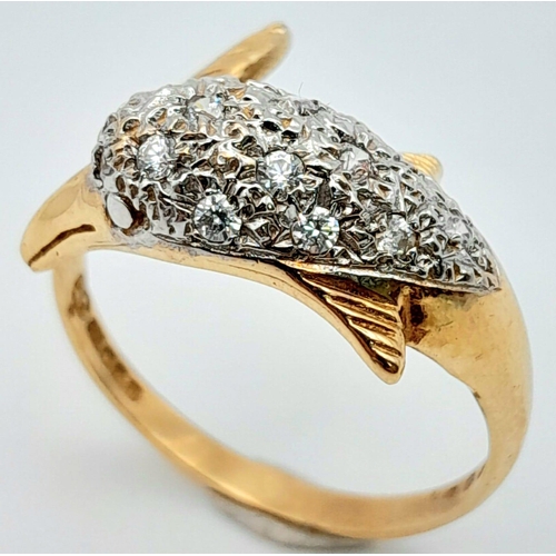 655 - A Glamourous Diamond Encrusted 9K Gold Diving Dolphin Twist Ring. Quite the mouthful. Size R. 4g tot... 