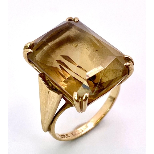 404 - A Vintage 9K Yellow Gold Smoky Quartz Ring. Size J. 5.75g total weight.