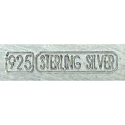 222 - 2 X STERLING SILVER INGOTS ONE PLAIN AND ONE ENGRAVED WITH THE TRAVELLERS PRAYER 10G

(5231 / 5232)