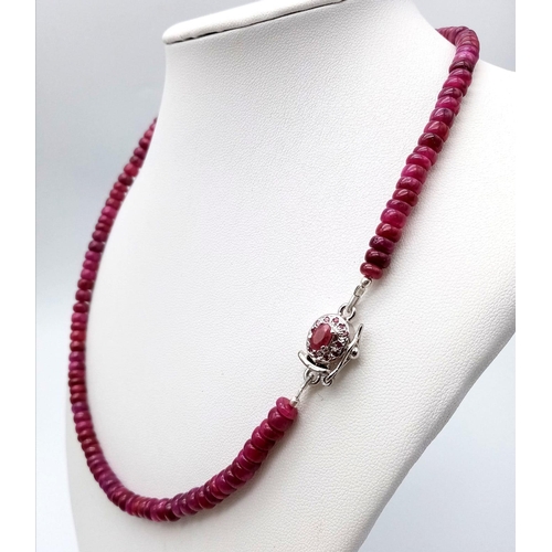 613B - A Ruby Rondelle Beaded Necklace with Ruby and 925 Silver Clasp. 44cm. 35.5g total weight. Ref: CD - ... 