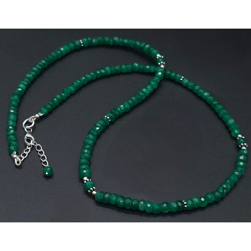 735B - A delightful, single strand Emerald Beaded Necklace, with a 925 Silver clasp. With 80cts of Emerald,... 