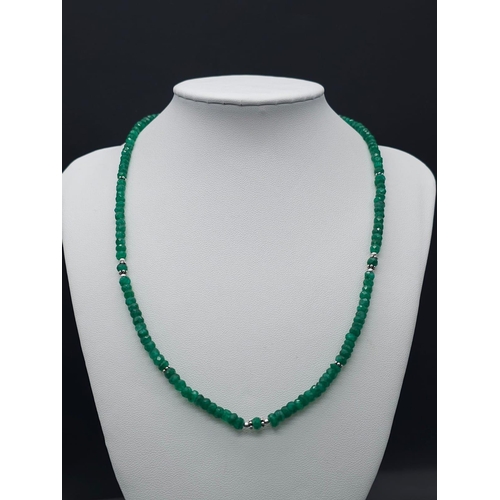 735B - A delightful, single strand Emerald Beaded Necklace, with a 925 Silver clasp. With 80cts of Emerald,... 