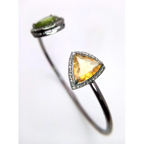 783B - A Head-Turning Citrine & Peridot with Rose Cut diamond Surround Cuff Bangle. Set in 925 Silver. 7.40... 