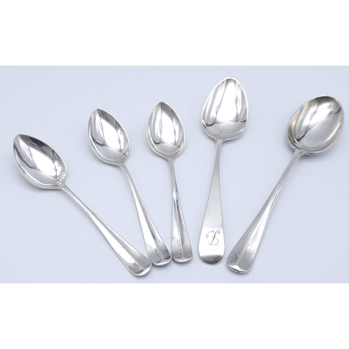 647B - Collection of 5x silver spoons, Total Weight: 65.33g