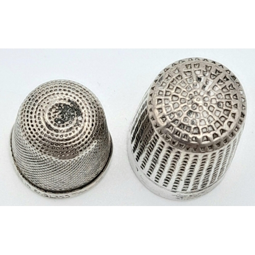 569 - 2X vintage sterling silver thimbles (large and small). Total weight 7.1G. Please see photos for deta... 