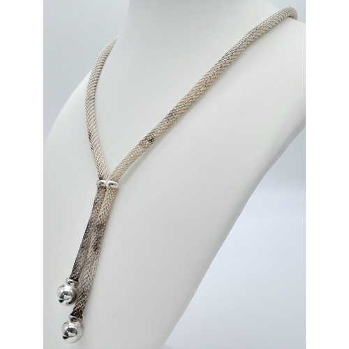 35 - A vintage 925 silver Tassel necklace. Total weight 30.1G. Total length 44cm. See photos for details.